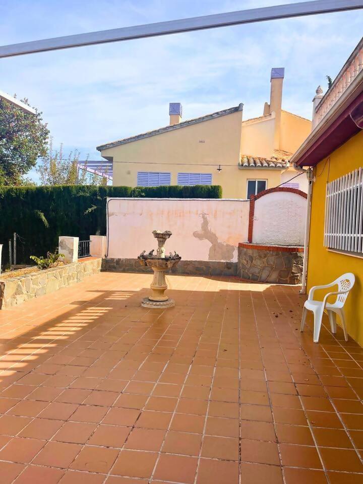 Casa Con Jardin En Ogijares Villa Buitenkant foto